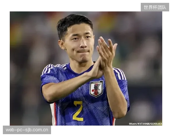 菅原由势在俱乐部稳定的发挥使其在右后卫位置的竞争中稍占优势。 菅原由势在俱乐部稳定的发挥使其在右后卫位置的竞争中稍占优势。